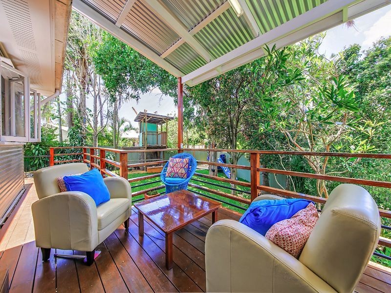 79 Roseneath Pde, Wynnum West QLD 4178