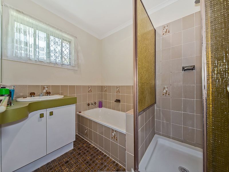 62 West Avenue, Wynnum QLD 4178