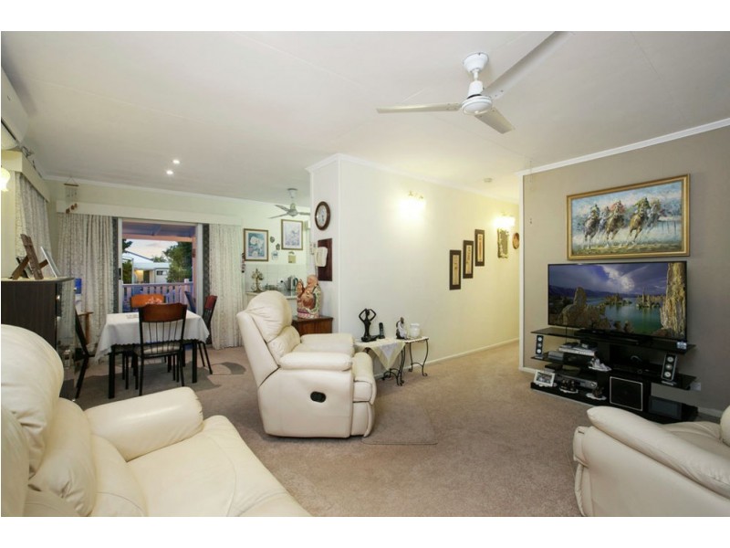 5 Hellyer St, Wynnum West QLD 4178