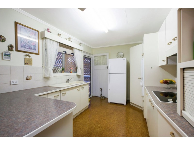 5 Hellyer St, Wynnum West QLD 4178