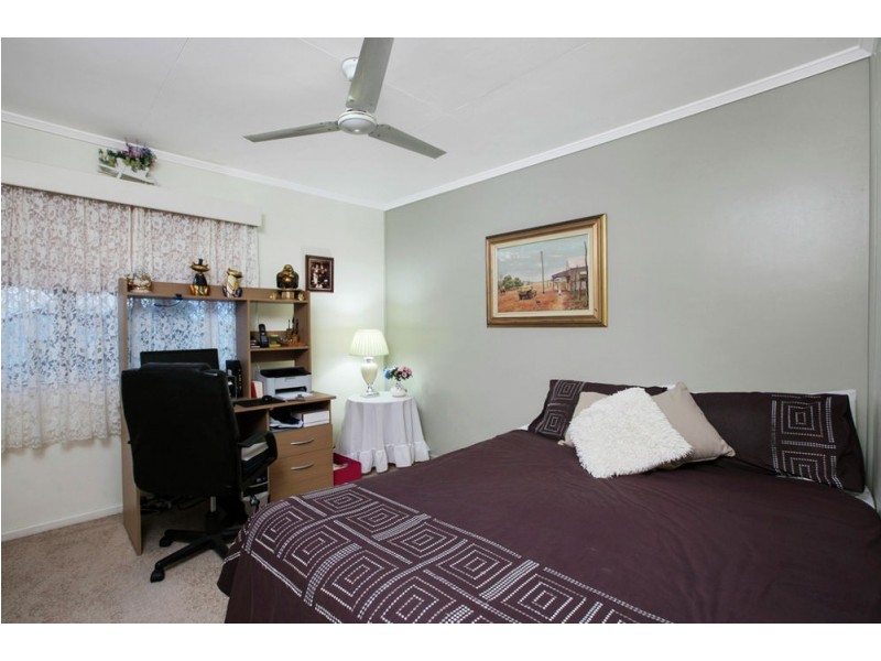 5 Hellyer St, Wynnum West QLD 4178