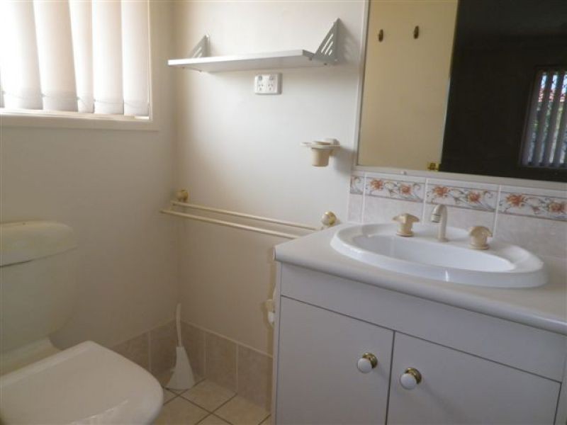 95 Evelyn Road, Wynnum West QLD 4178