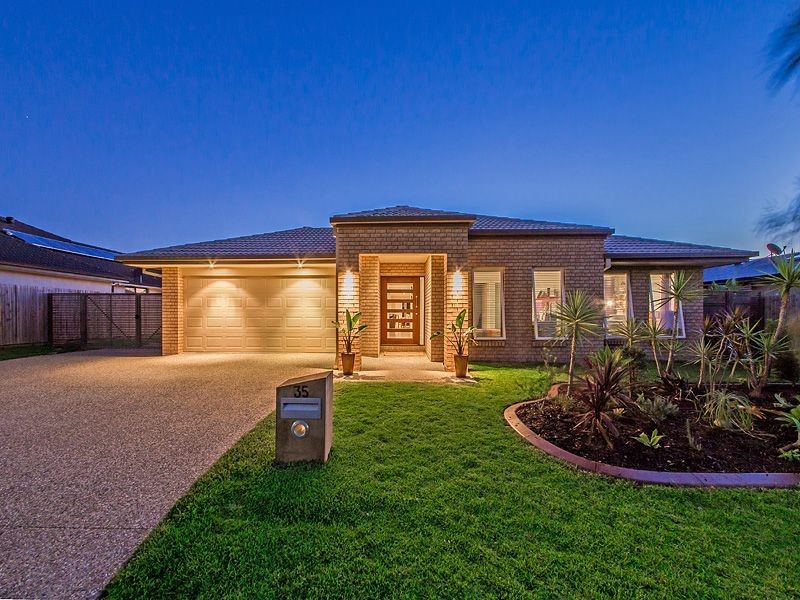 35 Higgs Cct, Wynnum West QLD 4178