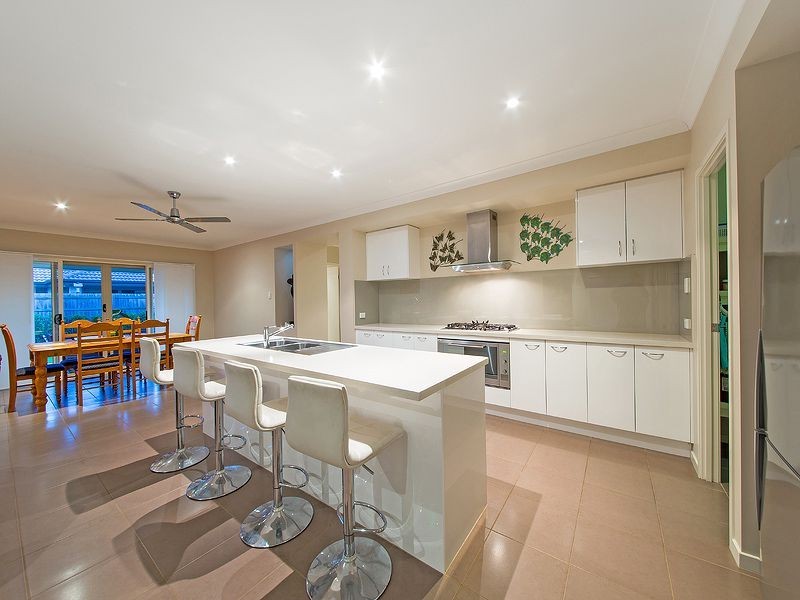 35 Higgs Cct, Wynnum West QLD 4178