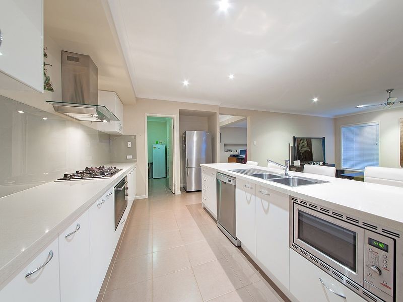 35 Higgs Cct, Wynnum West QLD 4178