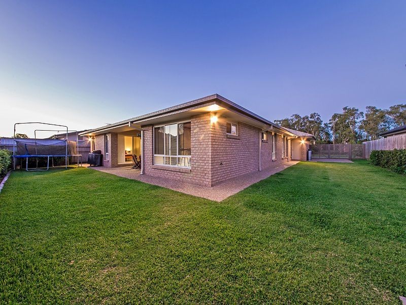 35 Higgs Cct, Wynnum West QLD 4178