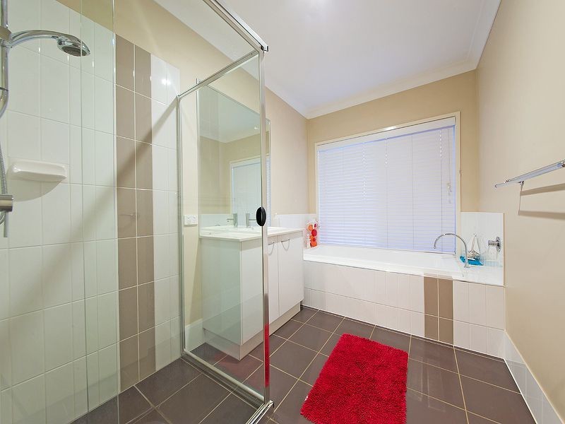 35 Higgs Cct, Wynnum West QLD 4178