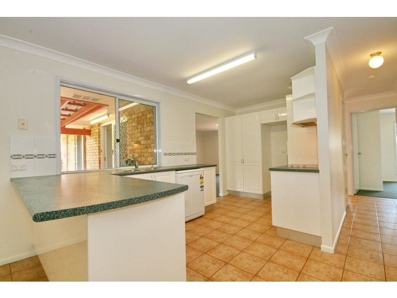 64 Sunshine Drive, Cleveland QLD 4163