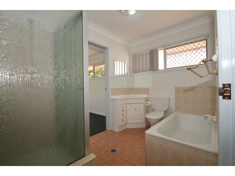 64 Sunshine Drive, Cleveland QLD 4163