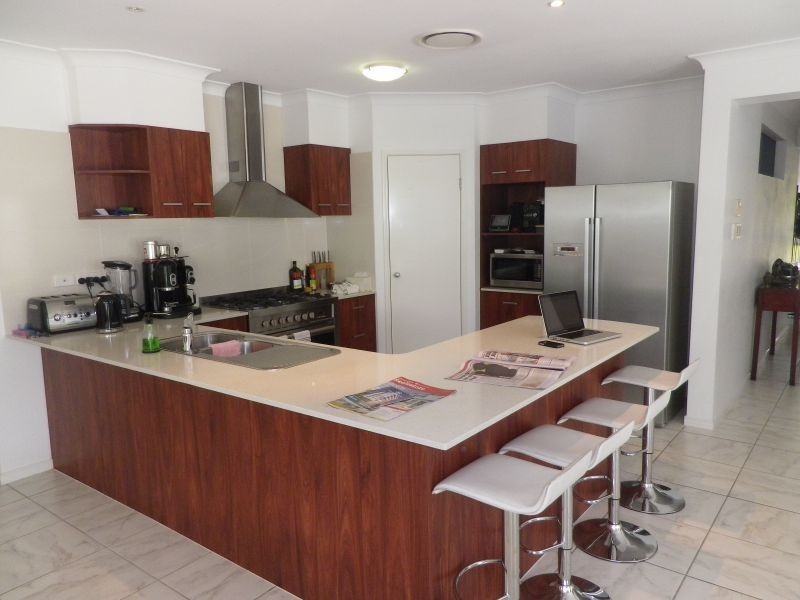 11 Serene Place, Fig Tree Pocket QLD 4069