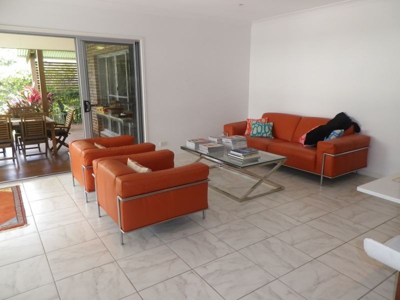 11 Serene Place, Fig Tree Pocket QLD 4069