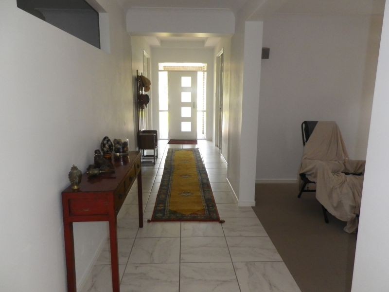 11 Serene Place, Fig Tree Pocket QLD 4069