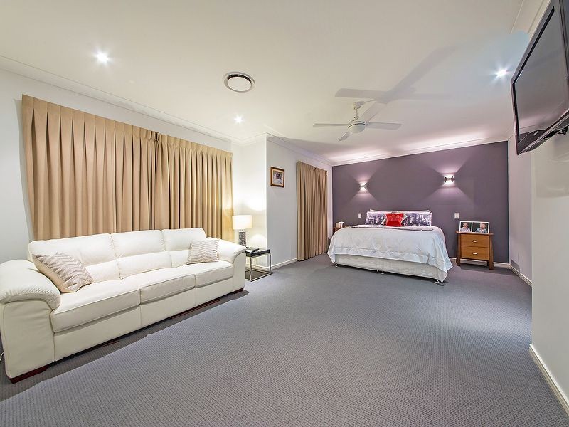 7 Brushbox Pl, Wakerley QLD 4154