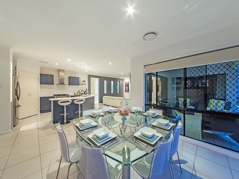 7 Brushbox Pl, Wakerley QLD 4154