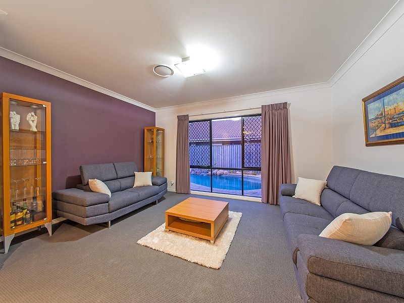 7 Brushbox Pl, Wakerley QLD 4154