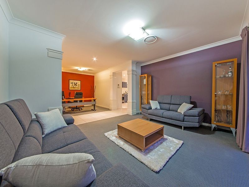 7 Brushbox Pl, Wakerley QLD 4154