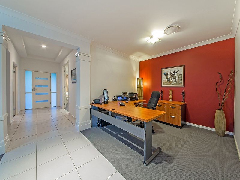 7 Brushbox Pl, Wakerley QLD 4154