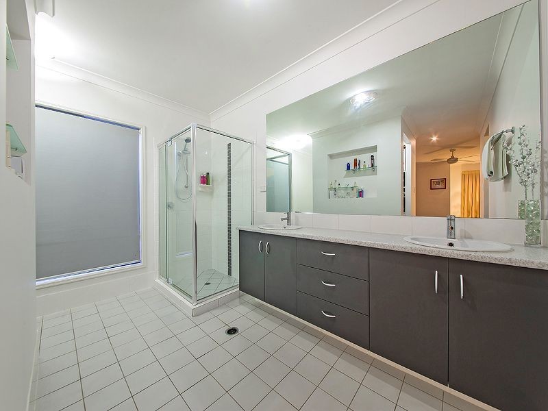 7 Brushbox Pl, Wakerley QLD 4154