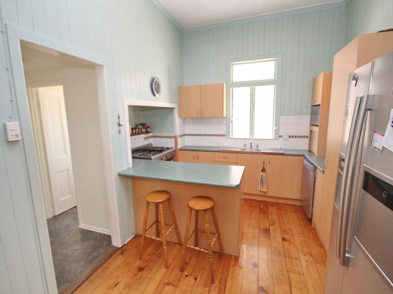 37 Third Street, Camp Hill QLD 4152