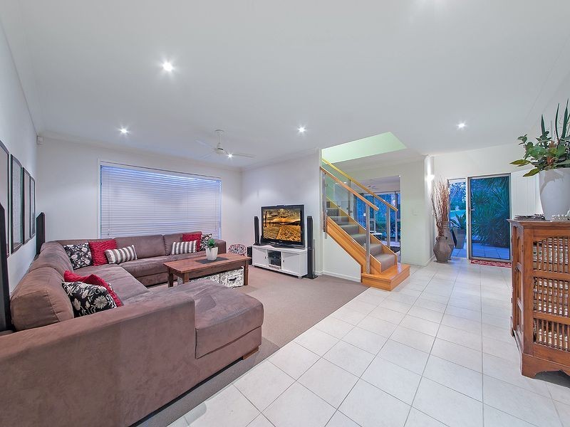 20 Lachlan Dve, Wakerley QLD 4154