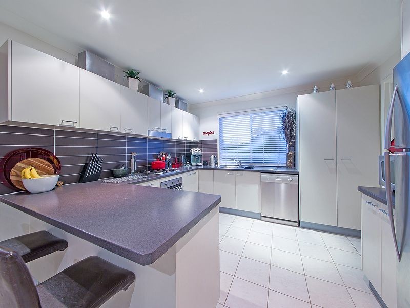 20 Lachlan Dve, Wakerley QLD 4154