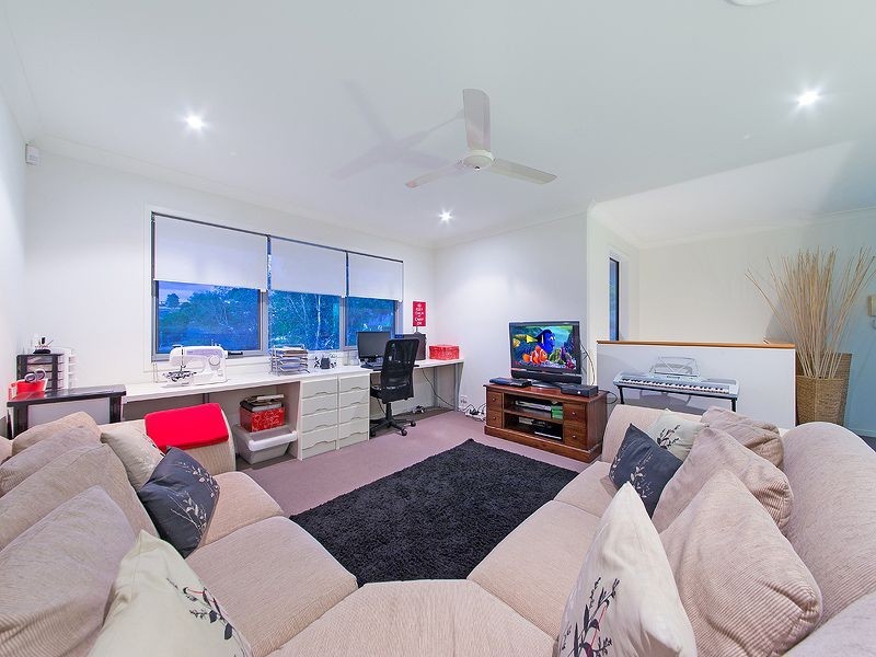 20 Lachlan Dve, Wakerley QLD 4154