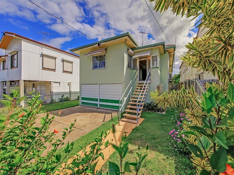 79 Grattan Tce, Manly QLD 4179