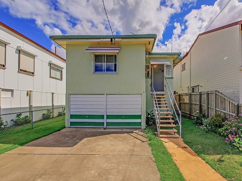 79 Grattan Tce, Manly QLD 4179