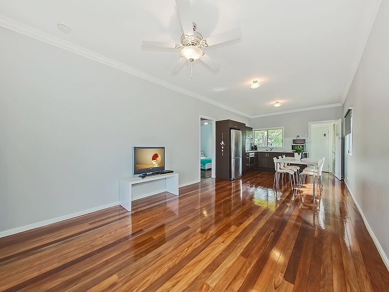 79 Grattan Tce, Manly QLD 4179