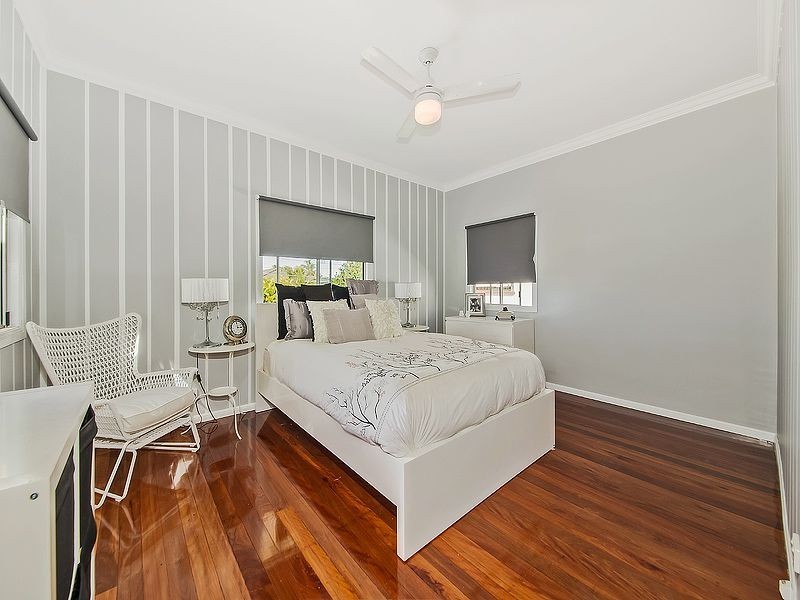 79 Grattan Tce, Manly QLD 4179