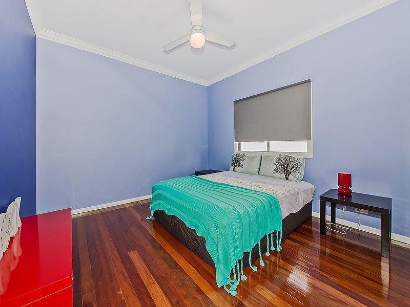 79 Grattan Tce, Manly QLD 4179