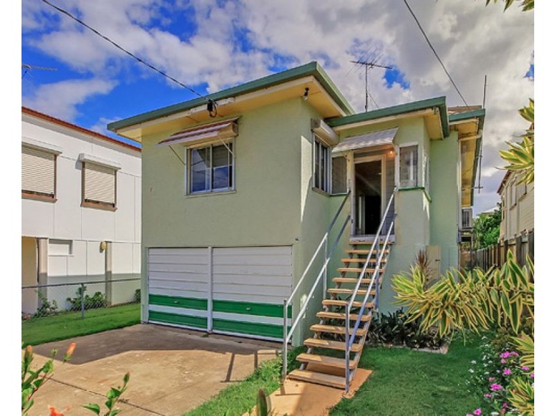 79 Grattan Tce, Manly QLD 4179