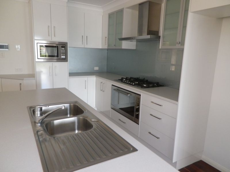 35 Patterson Street, Wynnum West QLD 4178