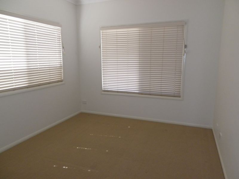 35 Patterson Street, Wynnum West QLD 4178