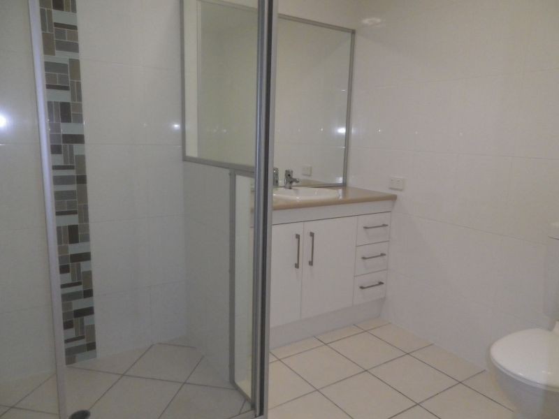 35 Patterson Street, Wynnum West QLD 4178
