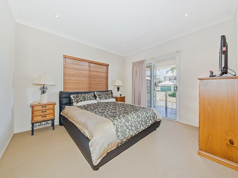 28 Ure St, Wynnum QLD 4178