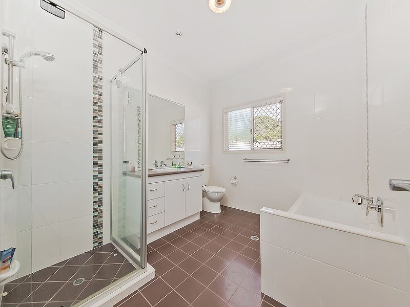 28 Ure St, Wynnum QLD 4178