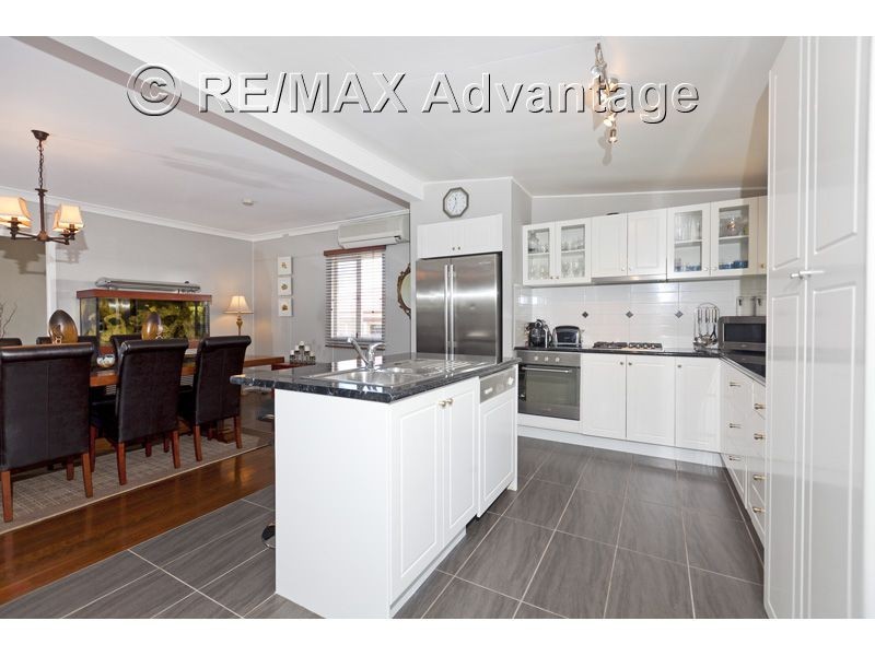 94 Whites Rd, Manly West QLD 4179