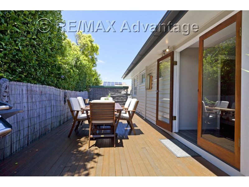 94 Whites Rd, Manly West QLD 4179