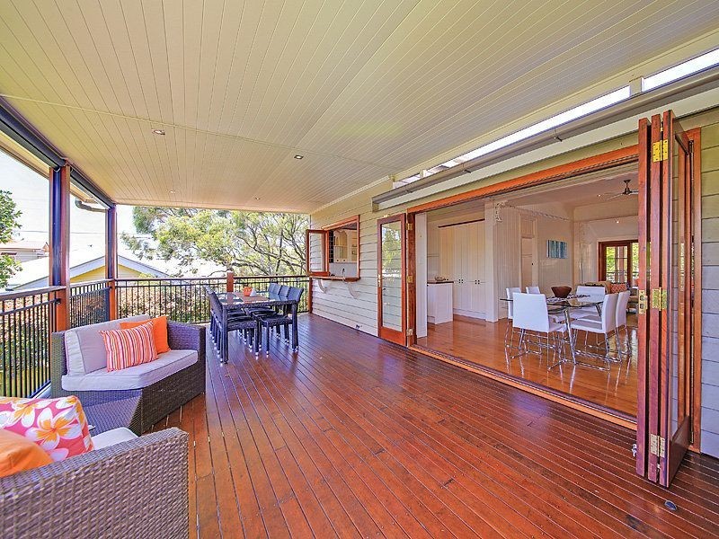 106 Stradbroke Avenue, Wynnum QLD 4178