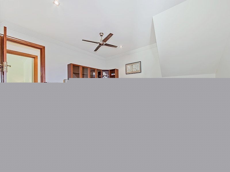 106 Stradbroke Avenue, Wynnum QLD 4178