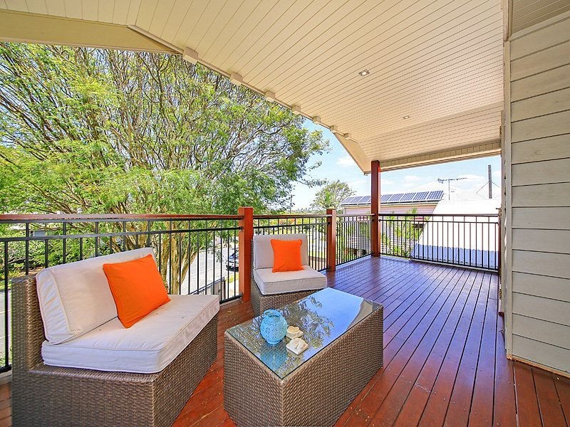 106 Stradbroke Avenue, Wynnum QLD 4178