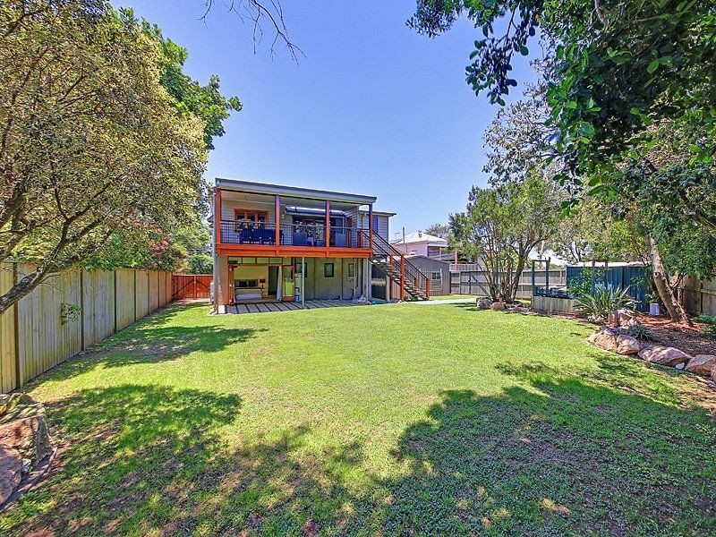 106 Stradbroke Avenue, Wynnum QLD 4178