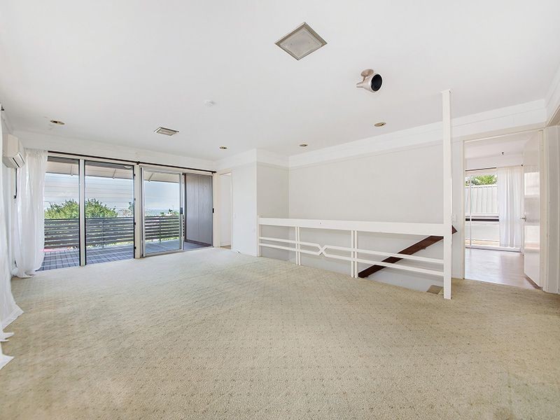 37 Oceana Terrace, Manly QLD 4179