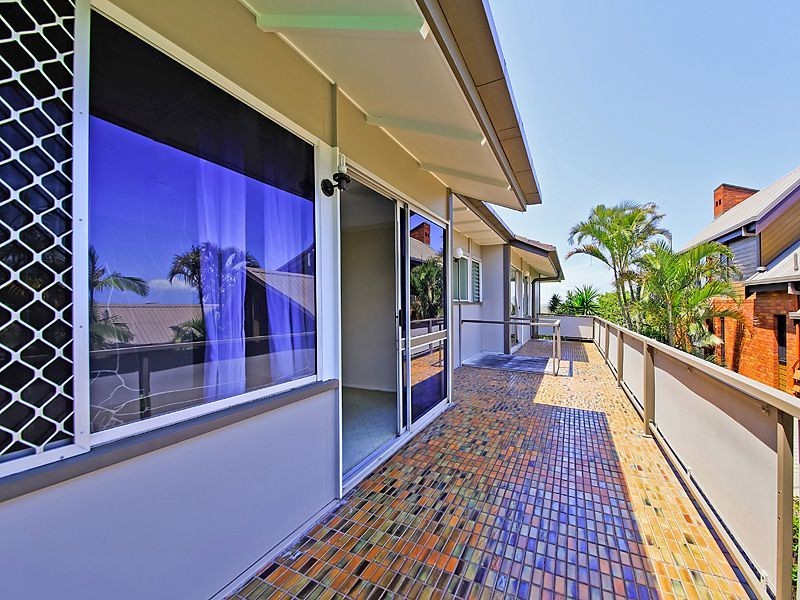 37 Oceana Terrace, Manly QLD 4179