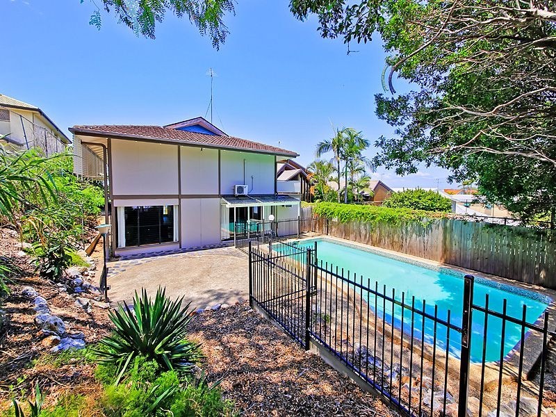 37 Oceana Terrace, Manly QLD 4179