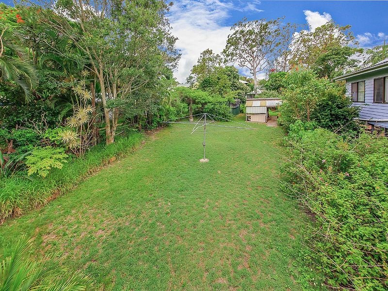 72 Alastair St, Lota QLD 4179
