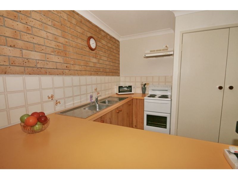 2/43 Drayton Terrace, Wynnum QLD 4178