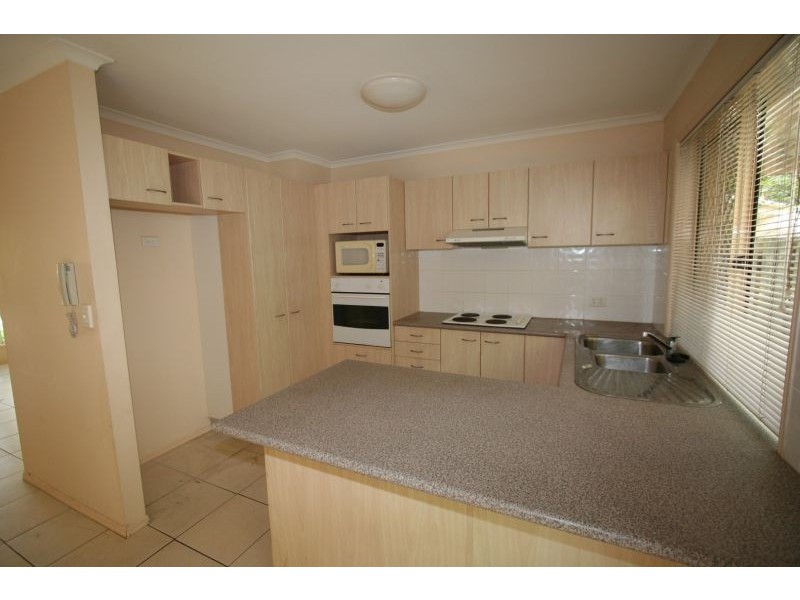 4/320 Manly Road, Manly West QLD 4179