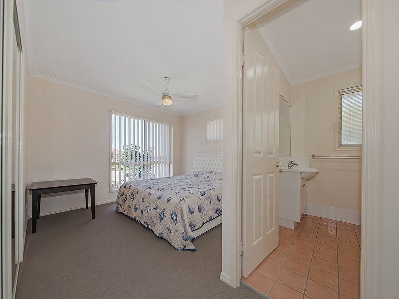 4/320 Manly Road, Manly West QLD 4179